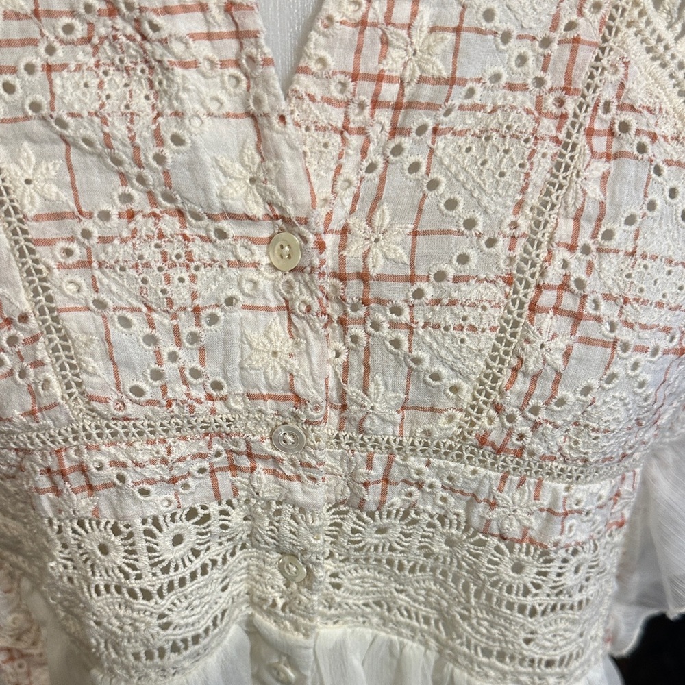 Size Small Anthropologie Boho Lace Peplum Top – Ivory/Cream box 4 - Picture 4 of 13